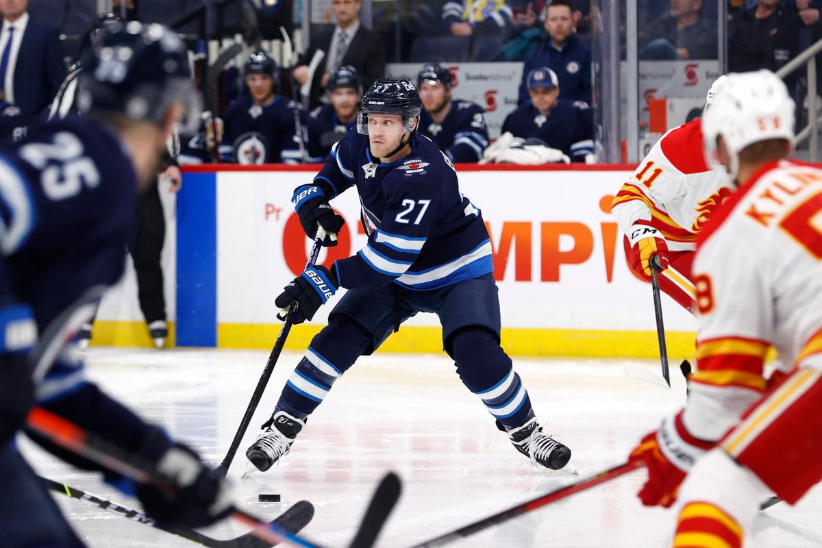 Ehlers scores twice in Jets preseason victory over Calgary